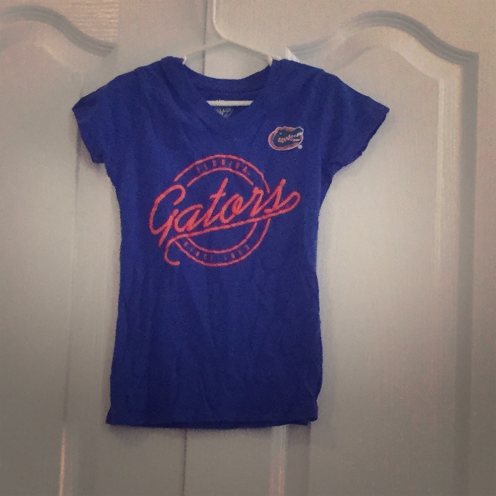 Girls Gators shirt - Small
